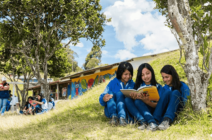 Jovenes de los itaf de la Fundación Smurfit Kappa