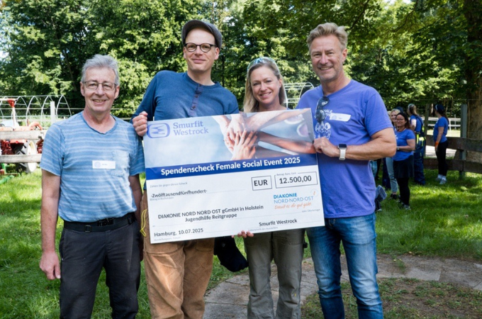 Spende Female Social Event