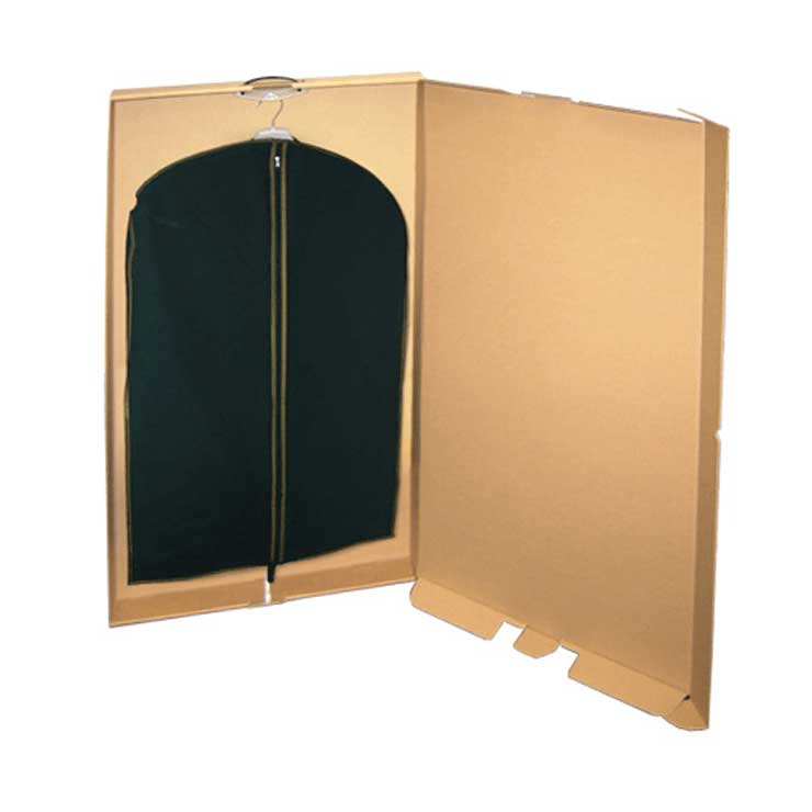Emballage pour la livraison de costume dans une housse de vetement