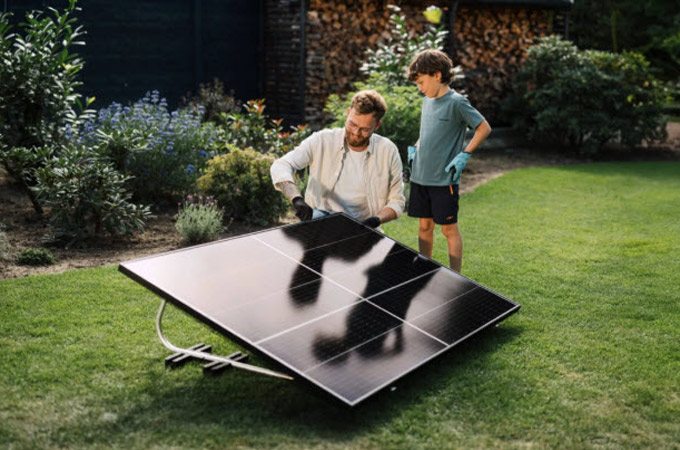 Descubre cómo ayudamos a la compañía alemana de energía solar Priwatt a más que triplicar su producción diaria mediante la mejora del empaque de sus paneles solares, reduciendo significativamente las tasas de averías.